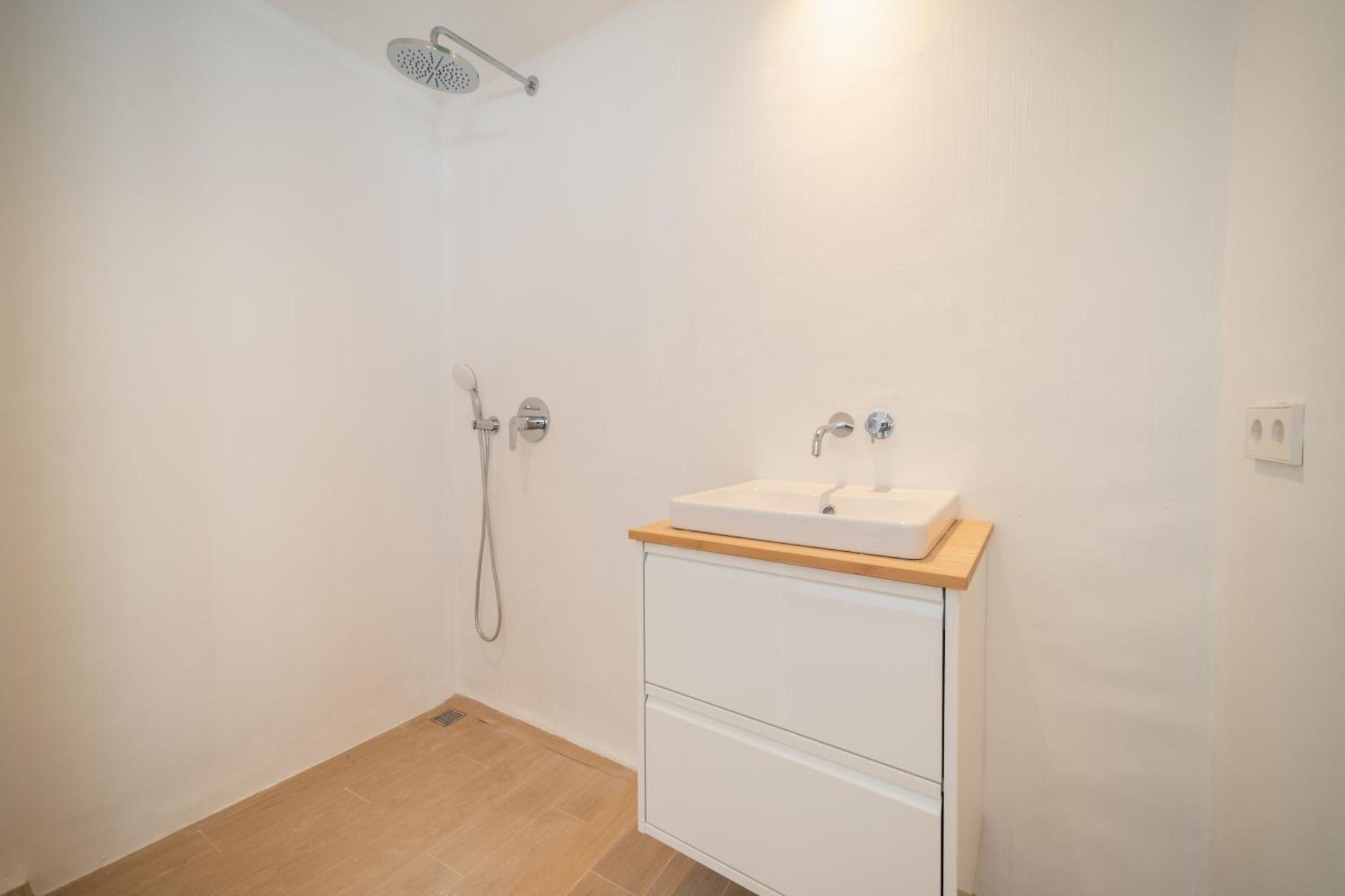Llonga'S Hostel Ситадела Екстериор снимка