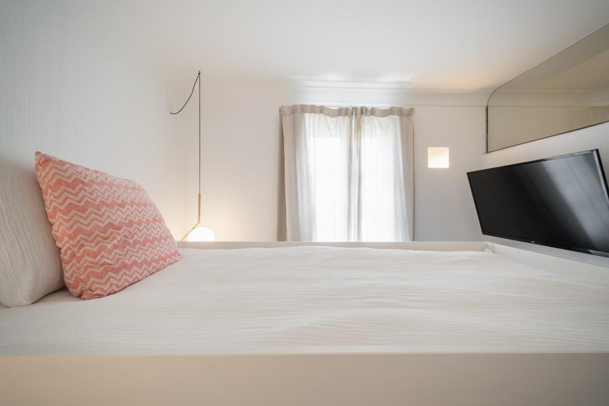 Llonga'S Hostel Ситадела Екстериор снимка