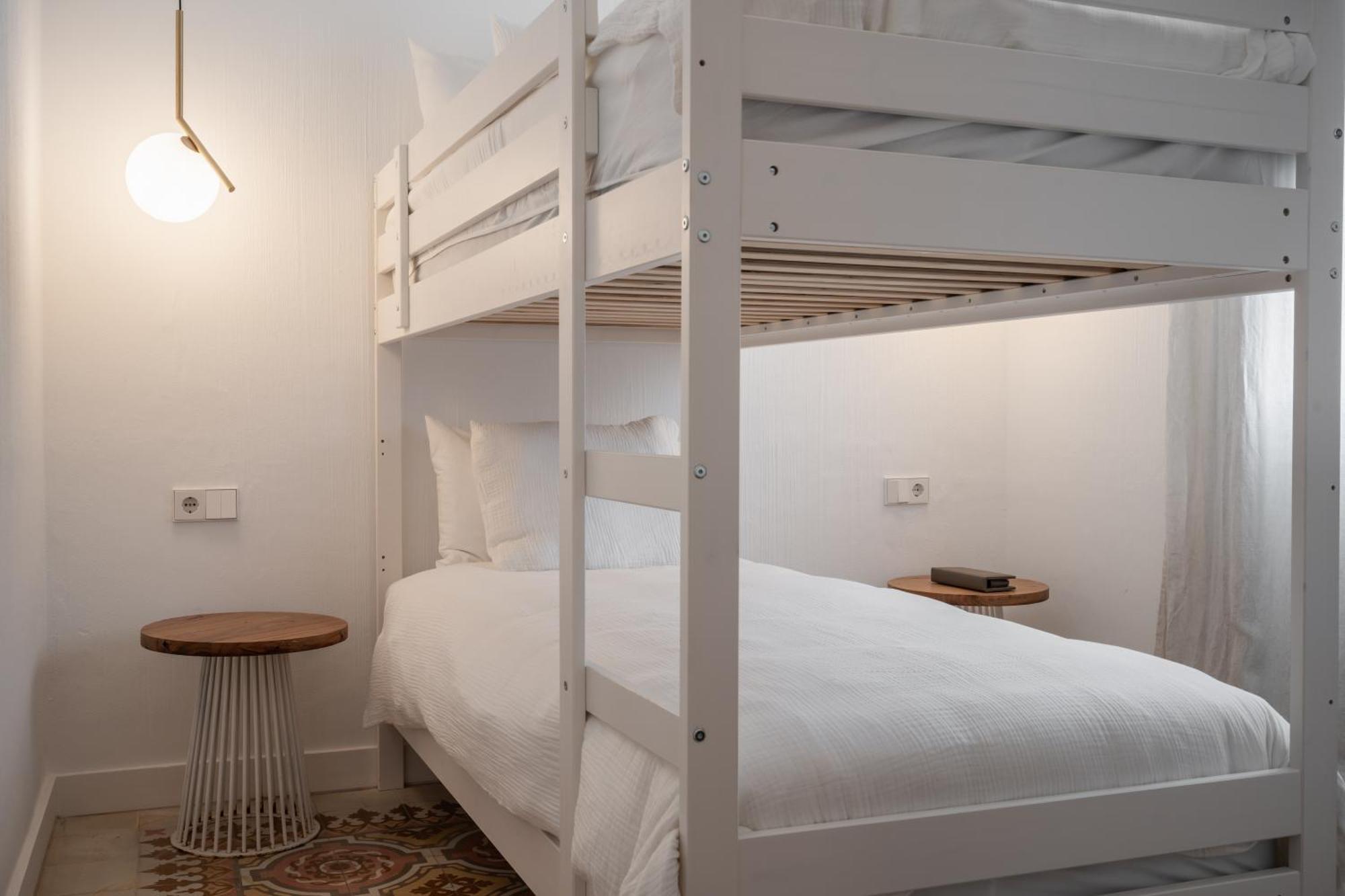 Llonga'S Hostel Ситадела Екстериор снимка