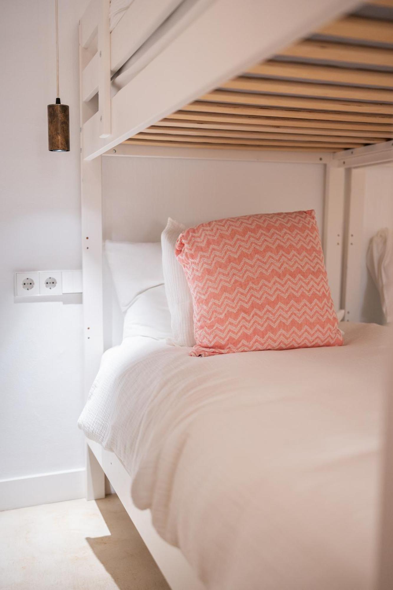 Llonga'S Hostel Ситадела Екстериор снимка