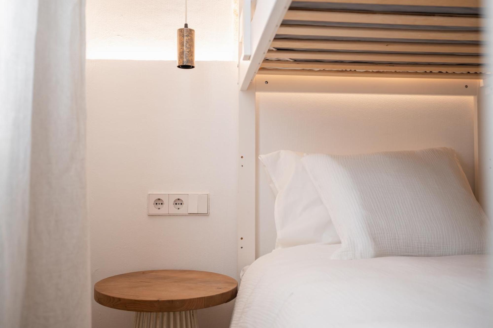 Llonga'S Hostel Ситадела Екстериор снимка